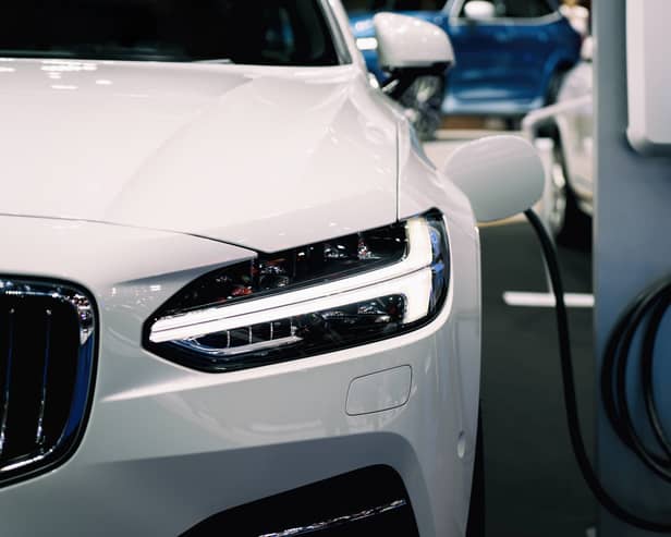 How to afford an electric vehicle (photo: Adobe)