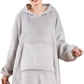 £7.99 gets you TWO of these lovely fleece hoodie blankets