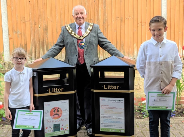 Winners Lois and Jessy with mayor Cllr Martin Pettitt.