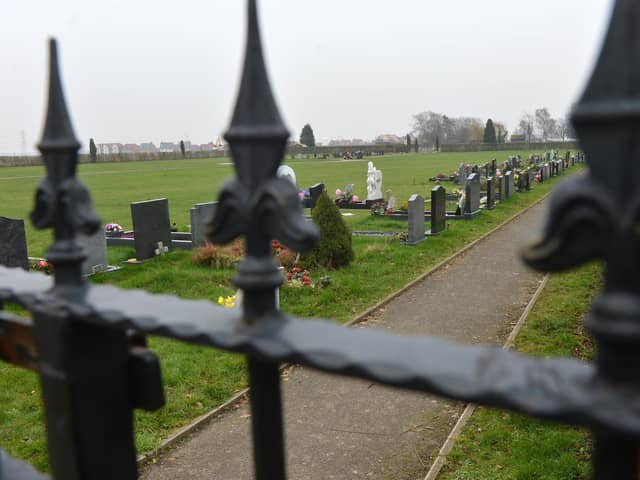 Stratton Way cemetery