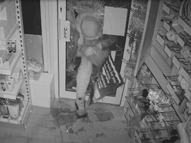 Thug breaks into pharmacy and drops bag of stolen goods