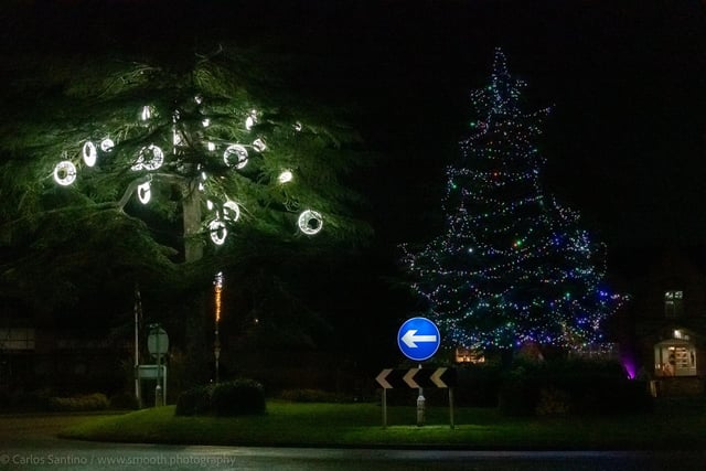 The Christmas tree and lights on the roundabout. Picture: Carlos Santino - Sandy Photography Club