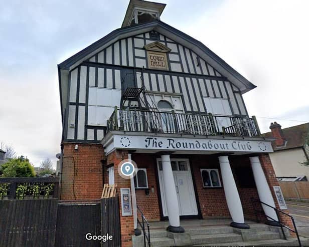 The meeting will be at The Roundabout Club - Google Maps