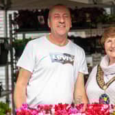 Enjoying the markets in the sun