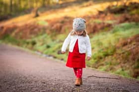 A leading children's charity has warned under-resourced services such as family hubs have led to parents being unable to access crucial support. Image: Pixabay.
