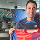 Proving once again that the support network for Biggleswade United extends far and wide, here is picture of World Cup and multiple La Liga and Champions League winner, the Barcelona and Spain legend and current Barcelona manager, Xavi Hernandez, showing his support for Biggleswade United when he met up with club chairman Guillem Balagué recently.
