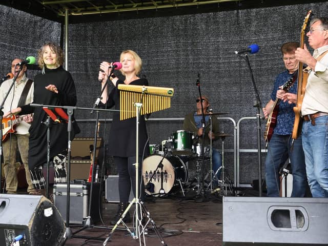 Live music entertained the crowds