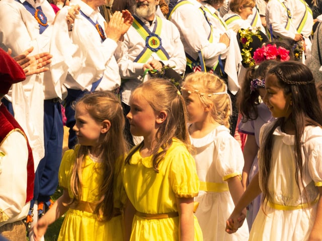 Youngsters in yellow brightened up the day