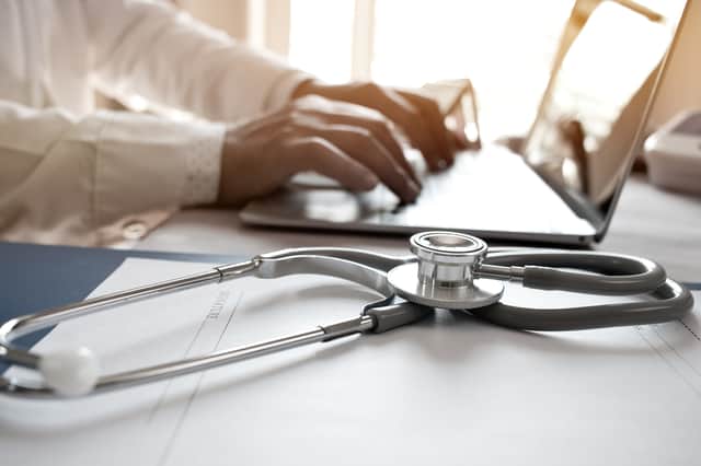 Make sure you're not ignoring important symptoms (Photo: Shutterstock)