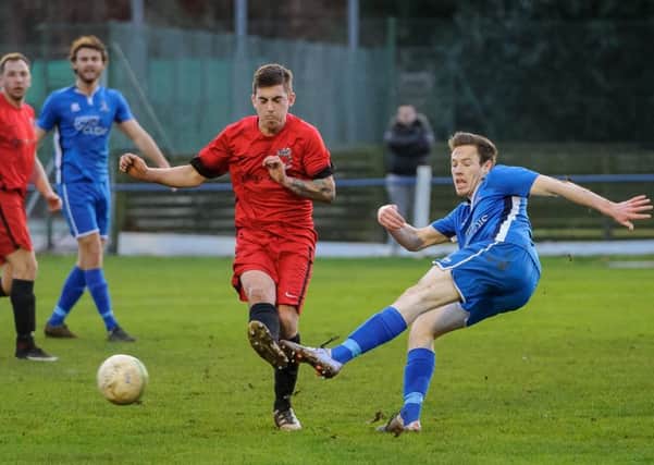 Potton United v Pinchbeck United. Picture: Guy Wills. PNL-180301-095708002