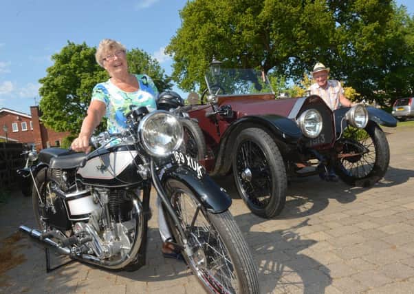 Jan Diffey with Norton Model 30 (1936) and Phil Diffey with his Humber 1914.